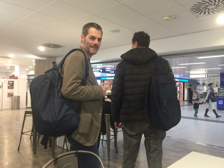 Simone Carrucciu durante uno dei viaggi legati alla propria attività professionale